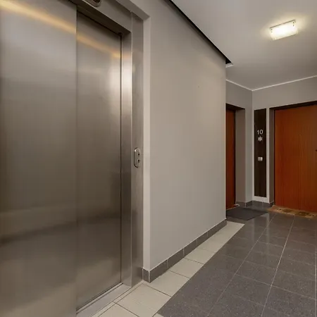 Luksusowy Apartament Z 3 Sypialniami I Parkingiem W Centrum Gdyni By Renters Apartamento *